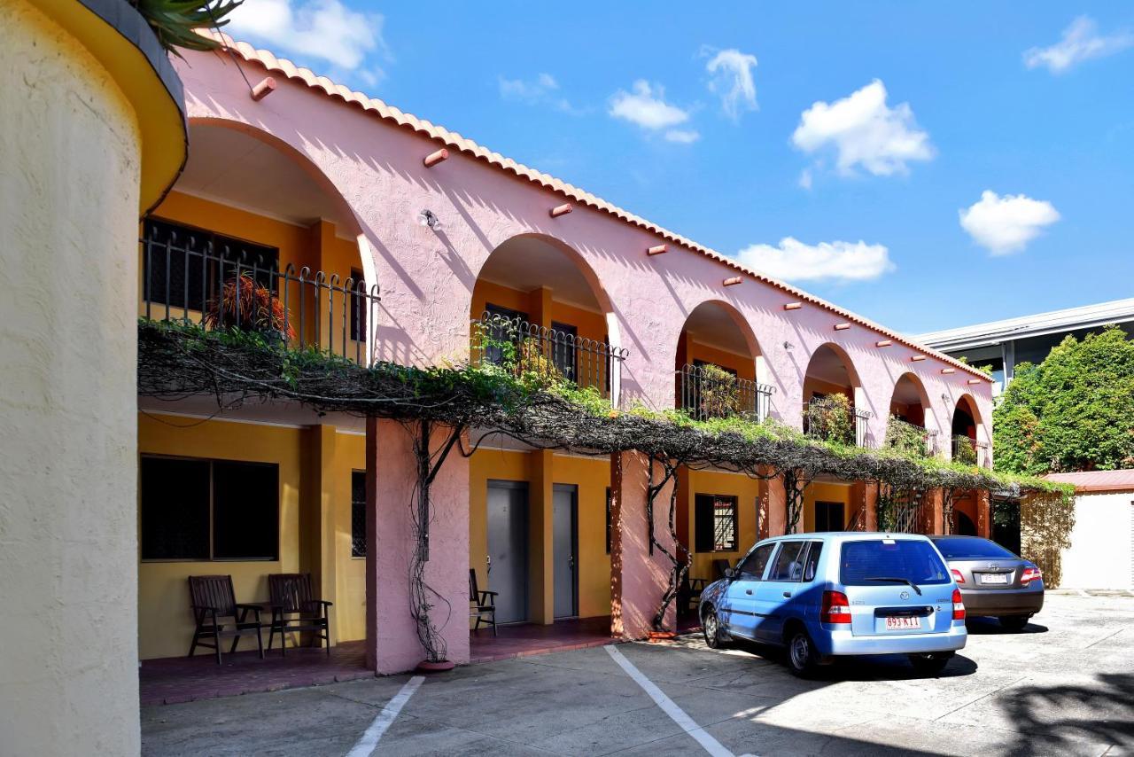Adobe Motel Cairns Exterior photo